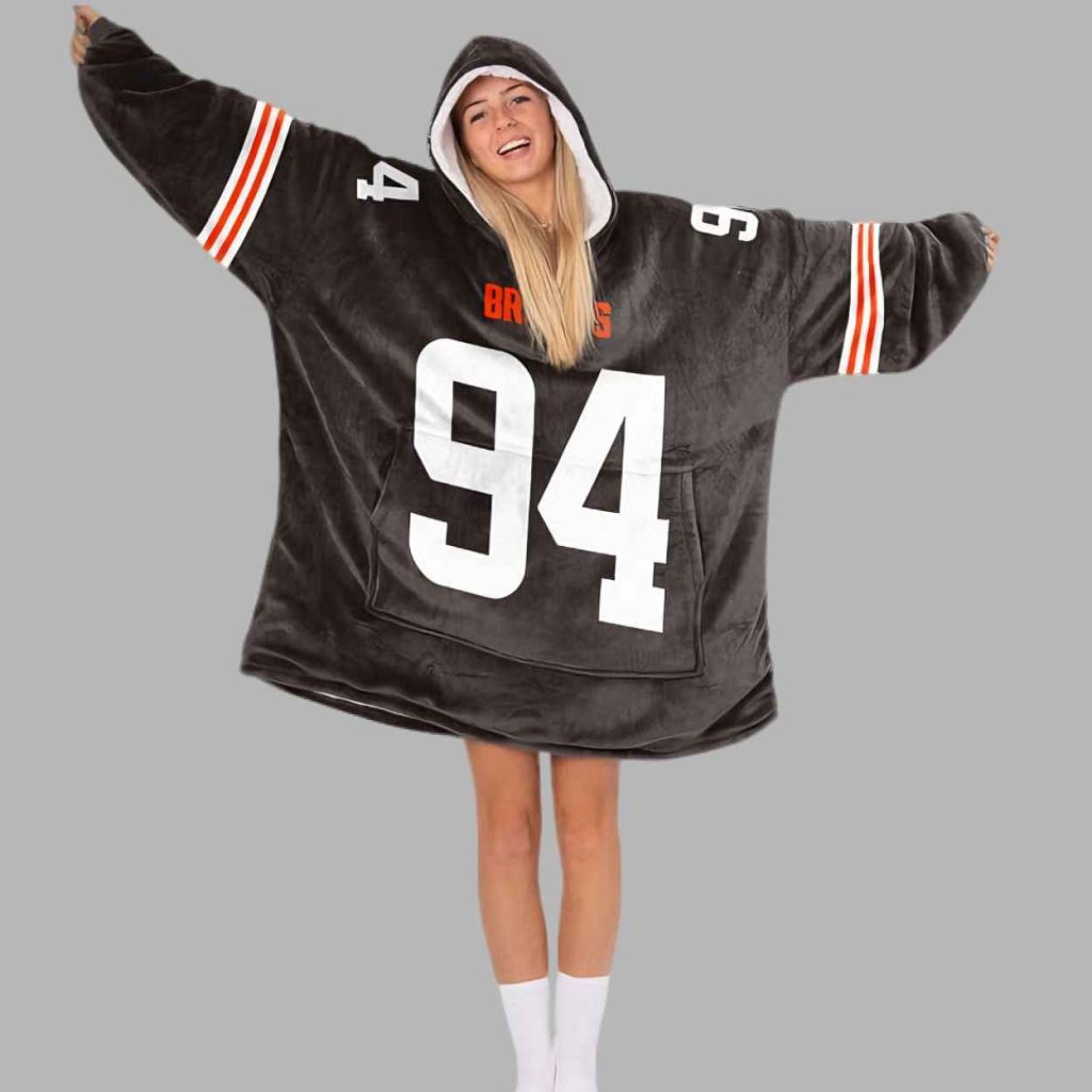 Mason Graham 94 Cleveland Football Unisex Blanket Hoodie 3 Mason Graham 94 Cleveland Football Unisex Blanket Hoodie 3