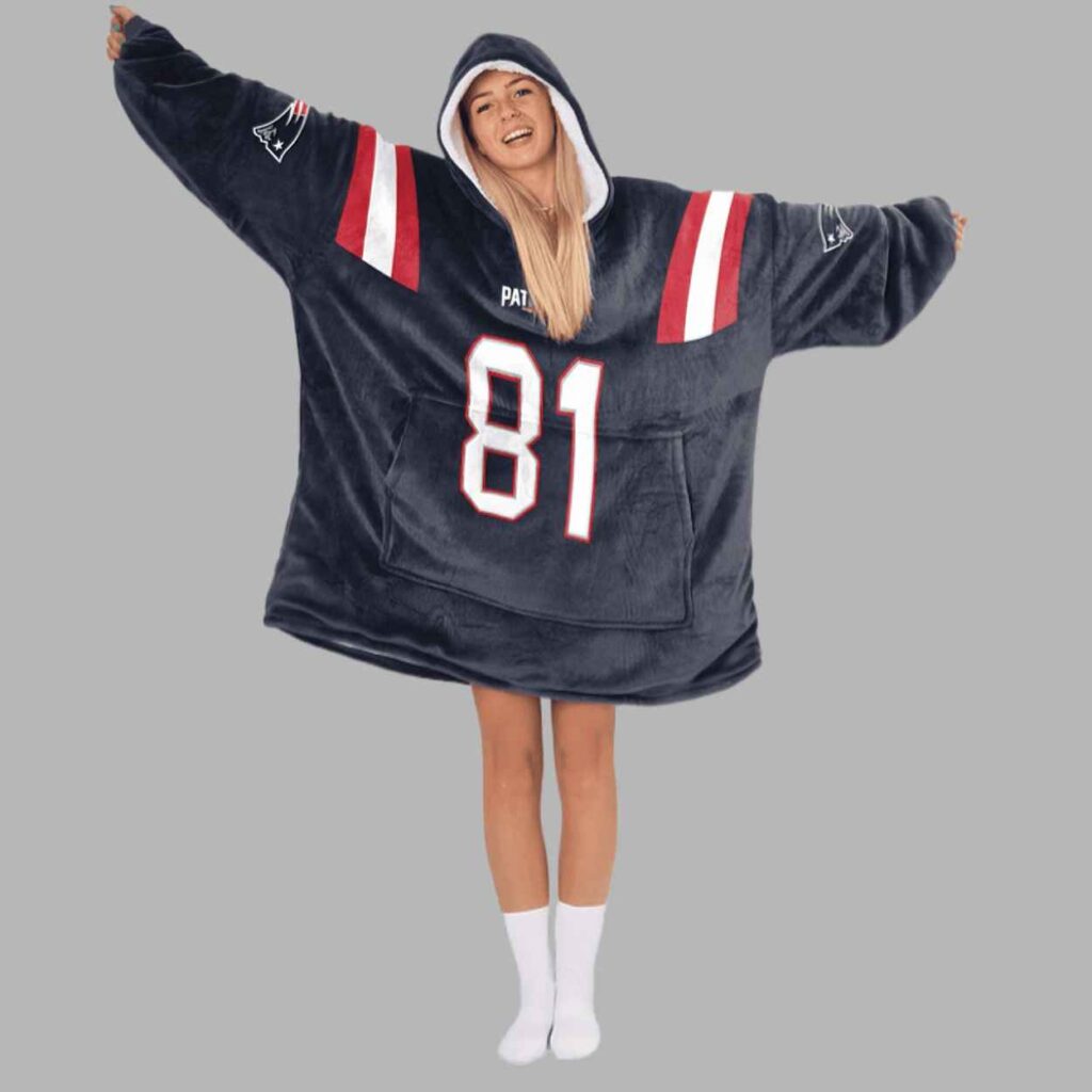 Randy Moss 81 New England Football Unisex Blanket Hoodie 2