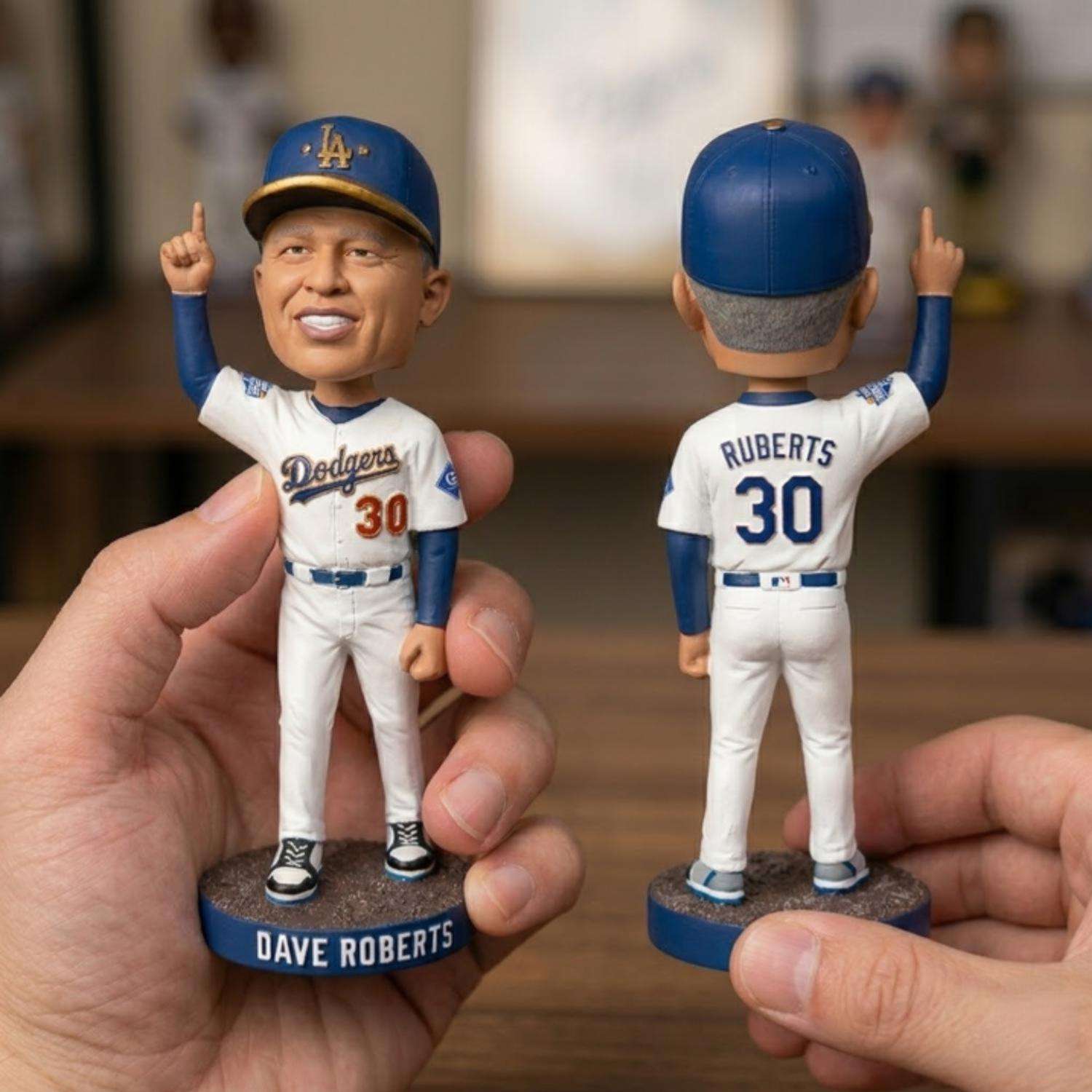 2026 Dodgers Dave Roberts Bobblehead Giveaway - gullprint.com